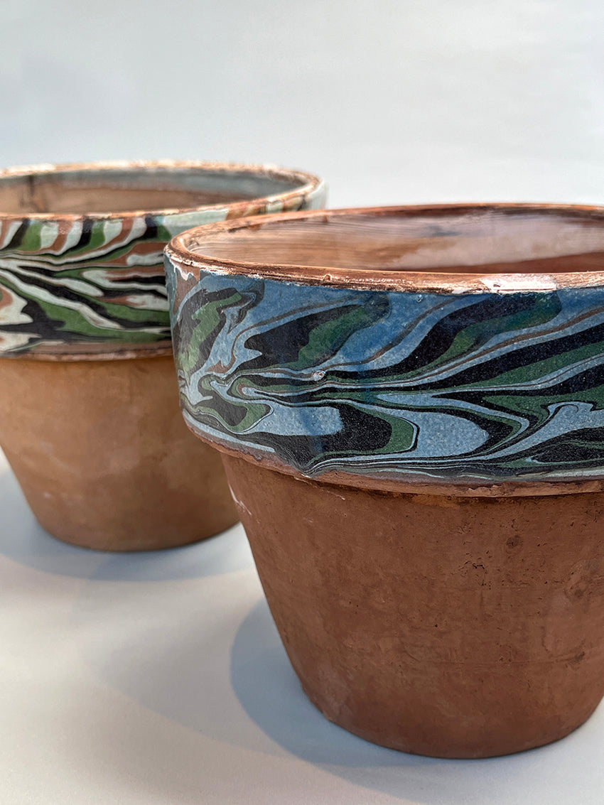 Marbled terracotta pots